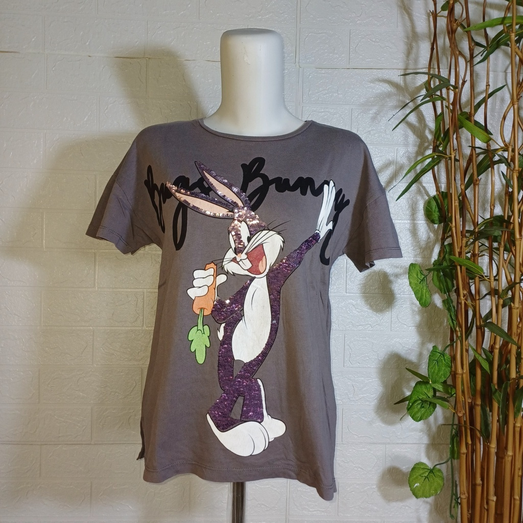 KAOS BUGS BUNNY LOONEY TUNES TAG ZARA  ORIGINAL, SIZE S (SECOND BRANDED) TS0424