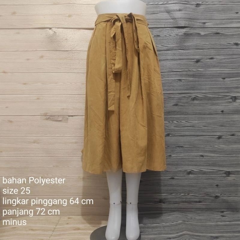 rok preloved kuning mustard Coco Deal