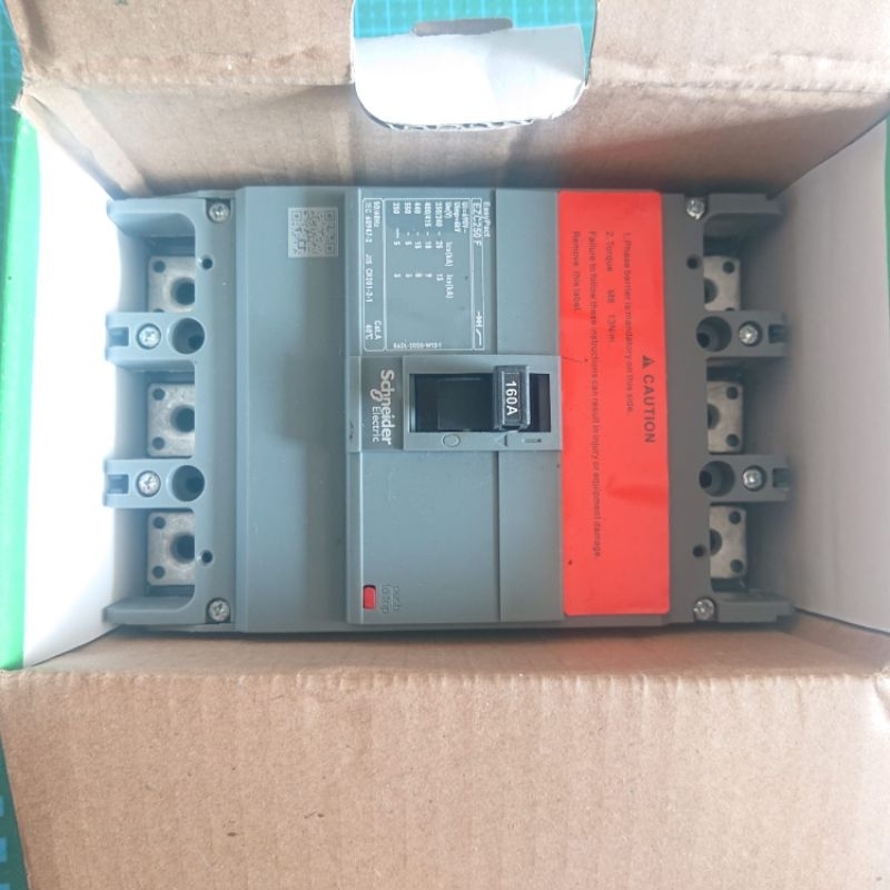 MCCB 160A ECZ250F Schneider