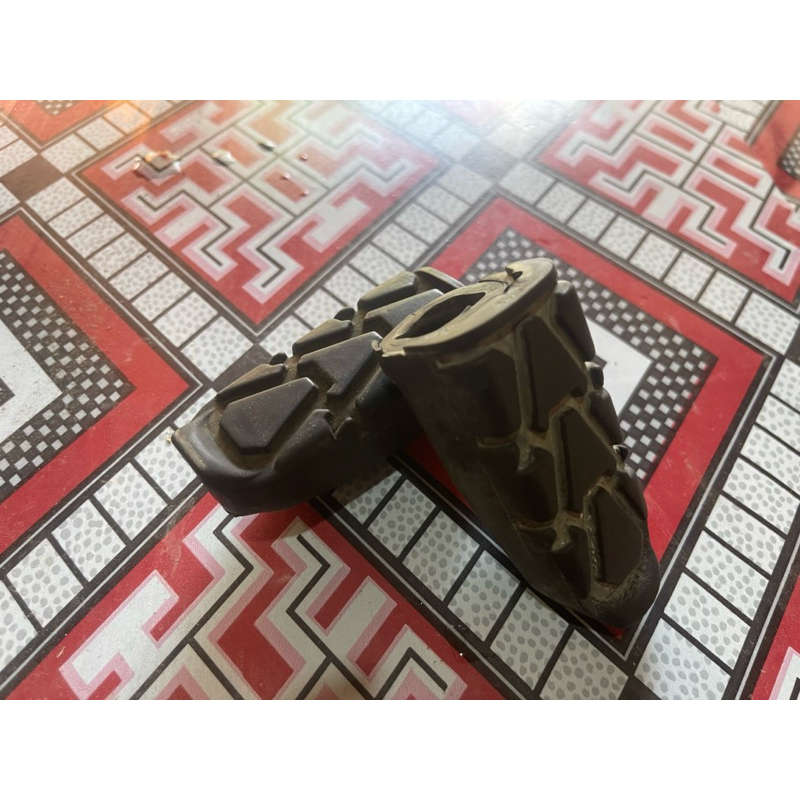 Karet Footstep Step Depan atau Belakang 1 Set Honda Verza Megapro Sonic Supra gtr Cbr150 cb150r asli