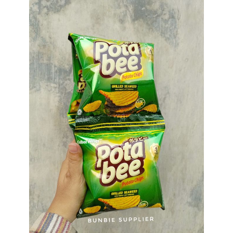 

Keripik Kentang Pota Bee Rumput Laut Panggang 15 gr ISI 5 pcs (RENCENG) / Potabee Chiki Kentang