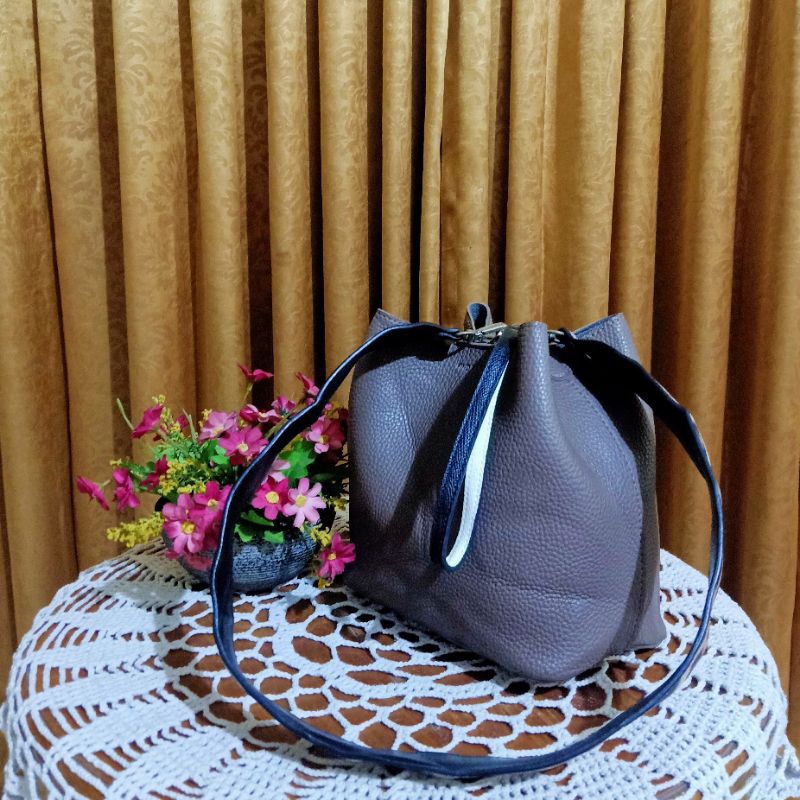 Find Kapoor bucket bag pingo 20 coklat mocca
