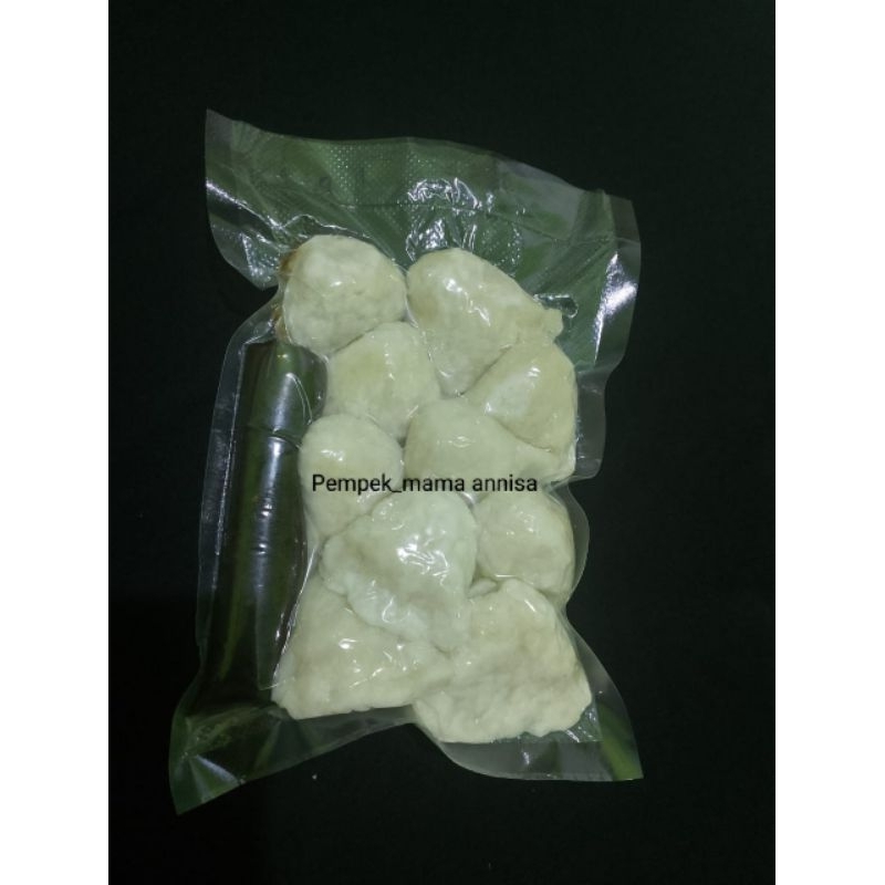 

PEMPEK TELUR KECIL ASLI KHAS PALEMBANG