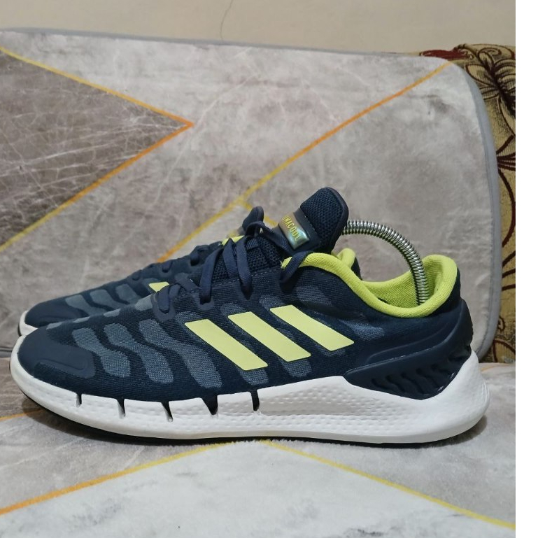 (Sepatu Second) sepatu running pria ADIDAS climacool ventania - Sneakers murah