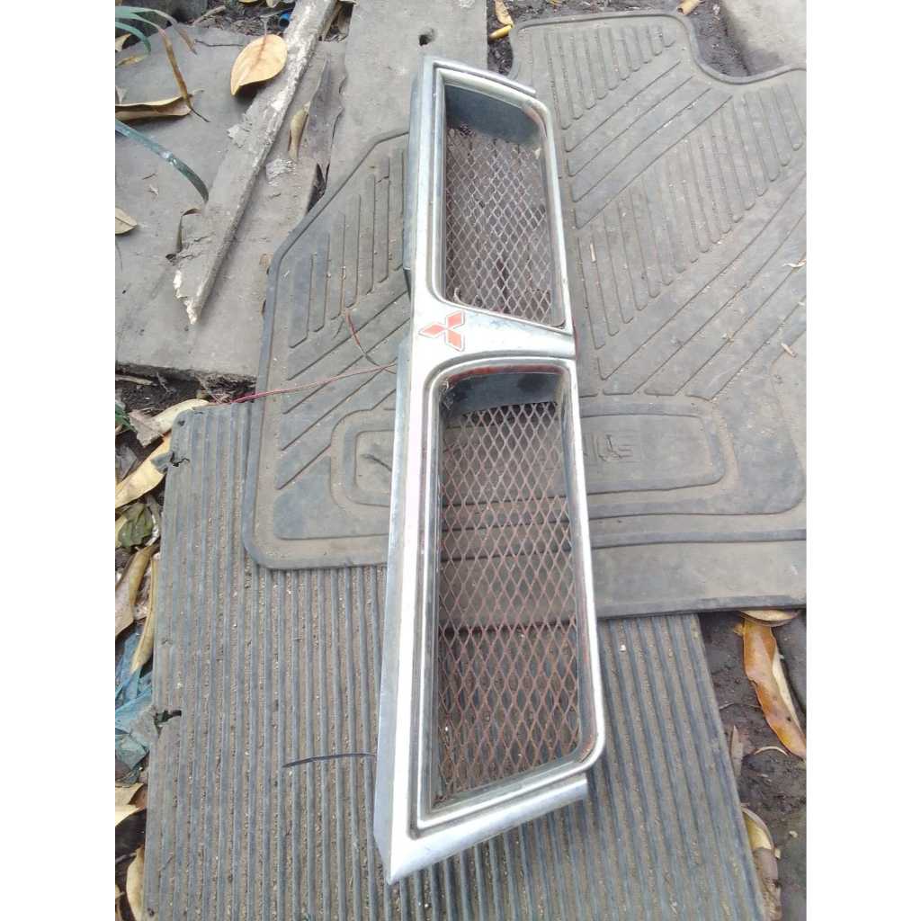 Grill Mitsubishi Eterna