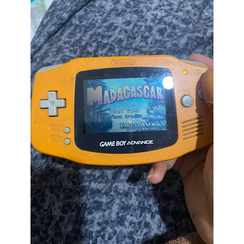 GAME BOY ADVANCE SECOND (GOOD CONDITION)