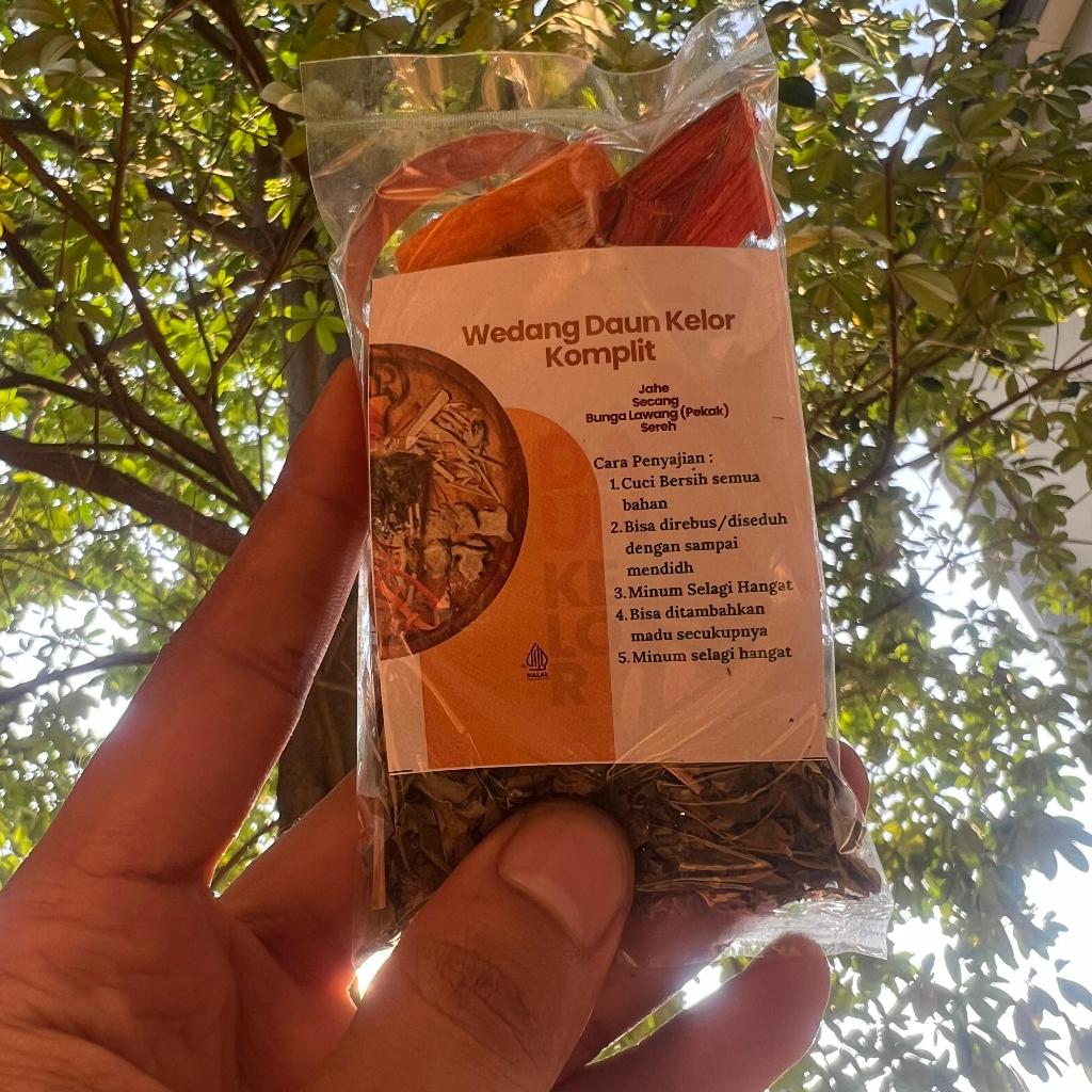 

Wedang Kelor Komplit Jahe Secang Bunga Lawang Pekak Sereh Atasi Asam Urat Rematik