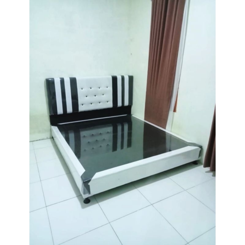 Dipan ranjang kayu minimalis 180x200, 160x200