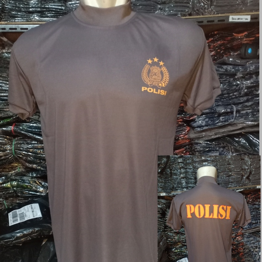 Kaos polisi model kerah tinggi