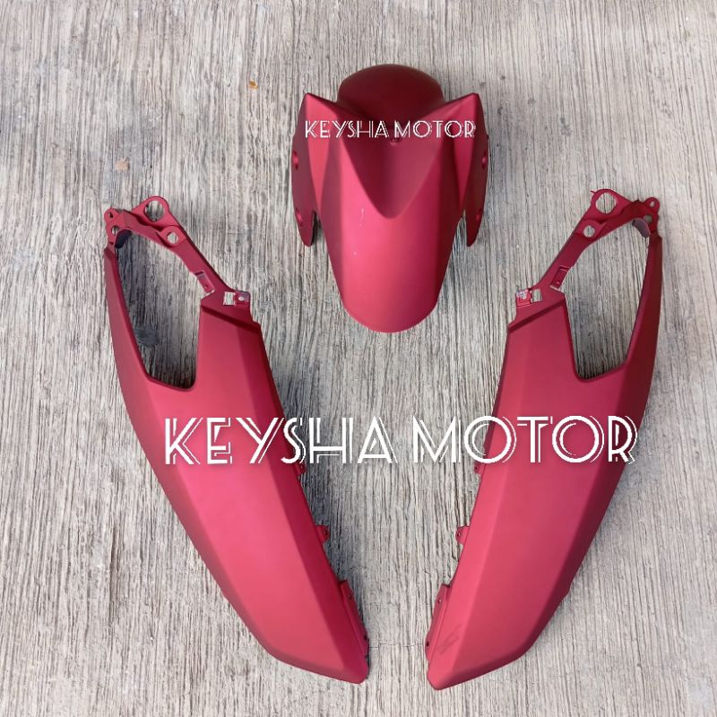 COVER BODY KANAN KIRI N MAX + SPAKBOR DEPAN N MAX MERAH DOFF