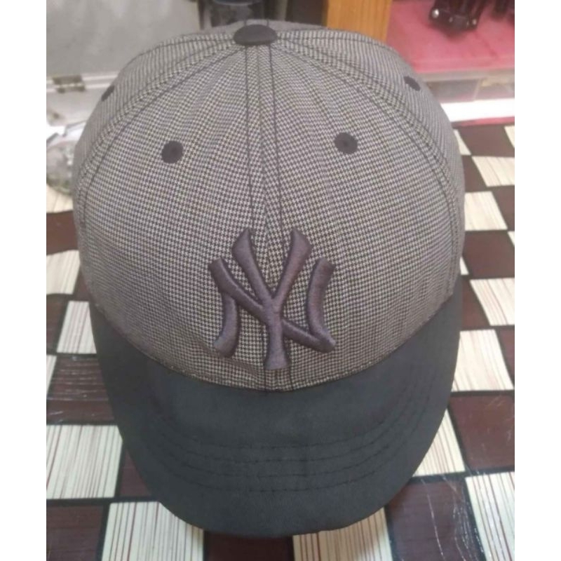 Topi MLB NY visor pendek