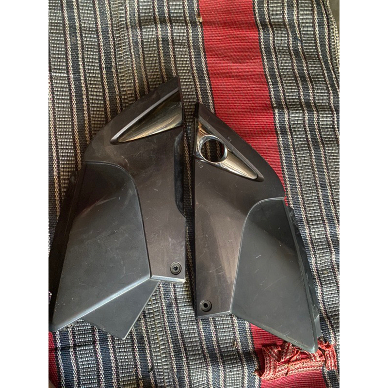 KEMPOLAN TUTUP AKI SET KANAN KIRI TIGER REVO ORIGINAL TAHUN MUDA