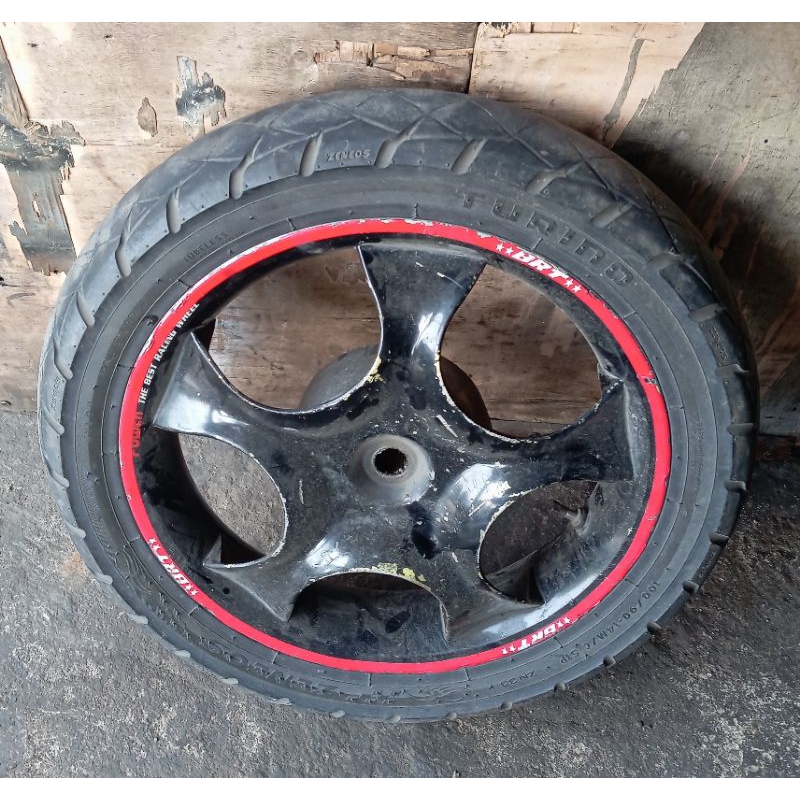 pelek belakang vario 125/150 tapak lebar