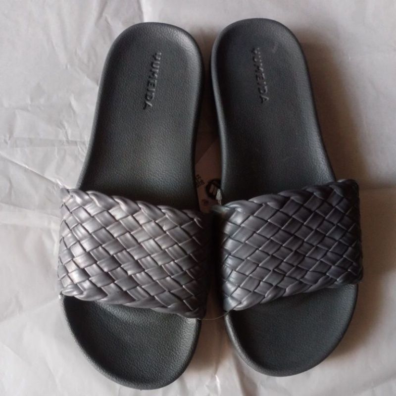 Sandal slop anyaman  wanita