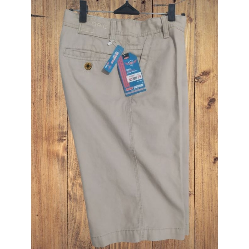 Celana Pendek Pria Dric Cassual 100% Original Bahan Halus Nyaman Pemakaian Jahitan Rapi Asli Dric Ca