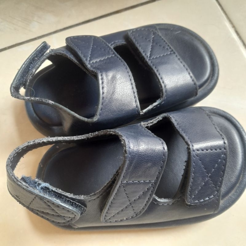 Preloved sendal anak laki-laki branded