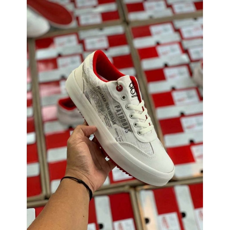 Sepatu Patrobas 1945 ke Doea Sepatu Patrobas Spesial Kemerdekaan Sneakers Casual Pria Wanita Bisa Pa