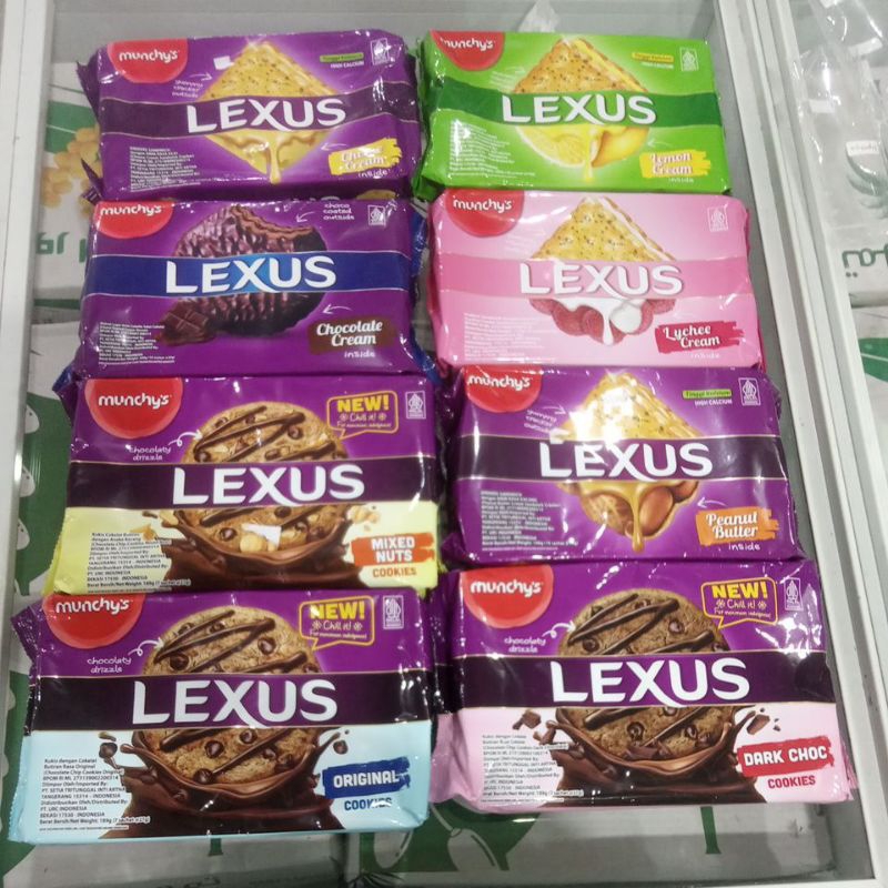 

Biskuit Lexus Rasa Chocolate Cream, Lemon Cream, Lychee Cream ,Chese Cream ,Mixed Nuts,Peanut Butter,Drak Choc,Original Cookies Munchy''s