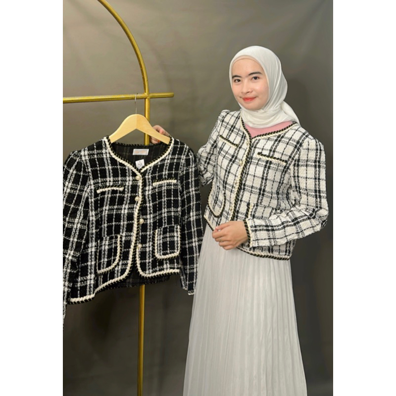 cardi bettina