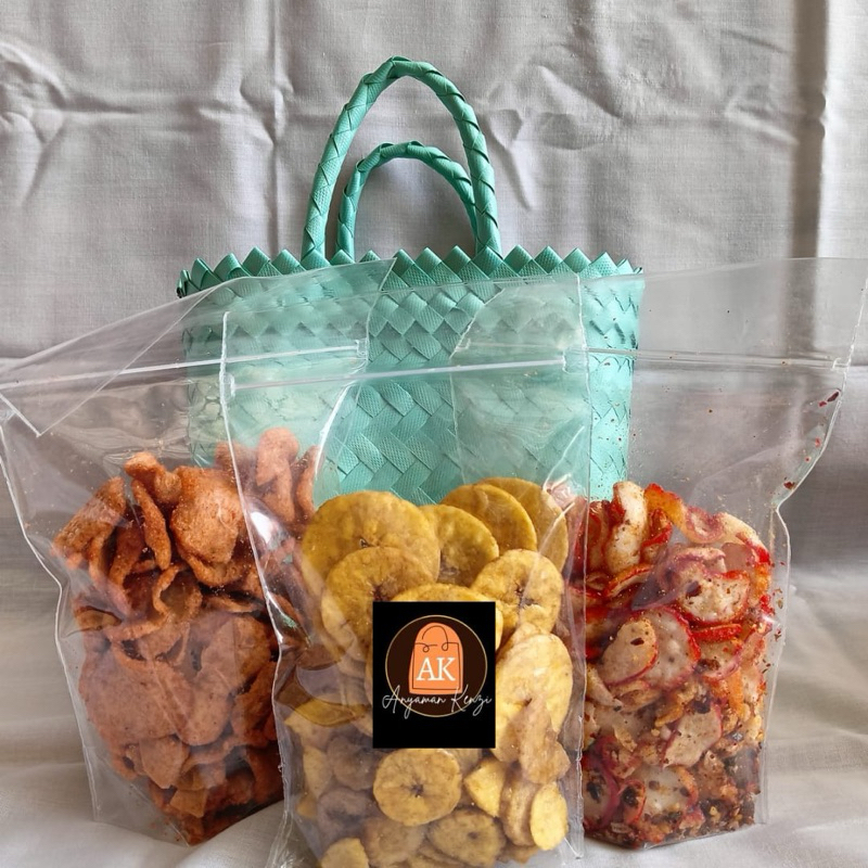 

Hampers snack Tas anyaman unyil