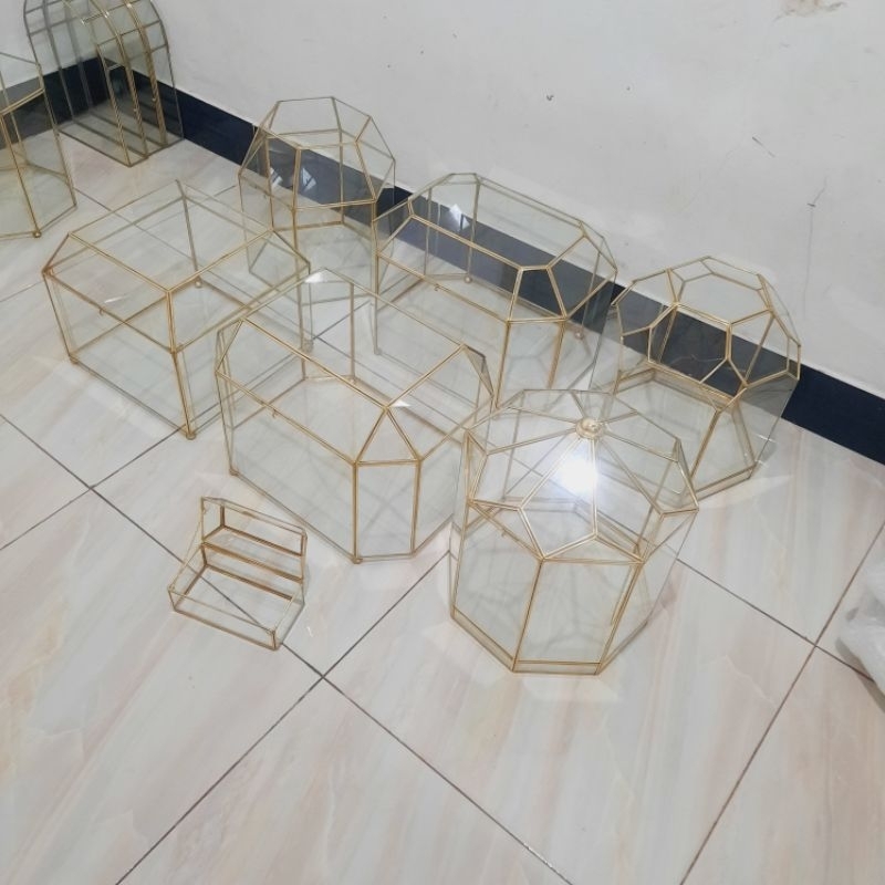 

box hantaran 1 paket isi 6 pcs free 1 pcs kotak uang