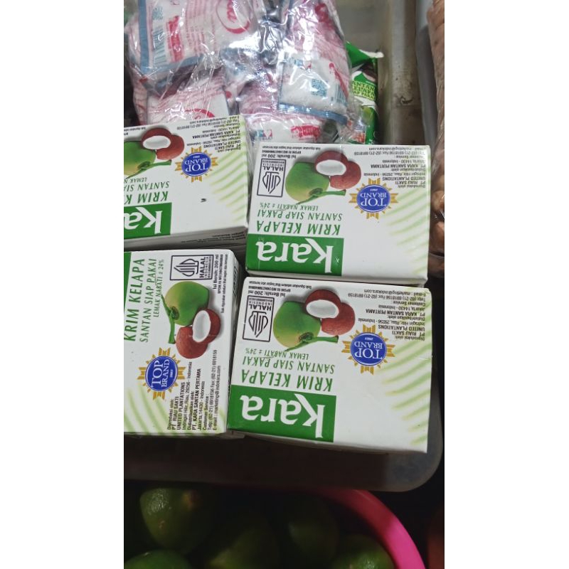 

santan kara 1kotak kecil berat 200grm