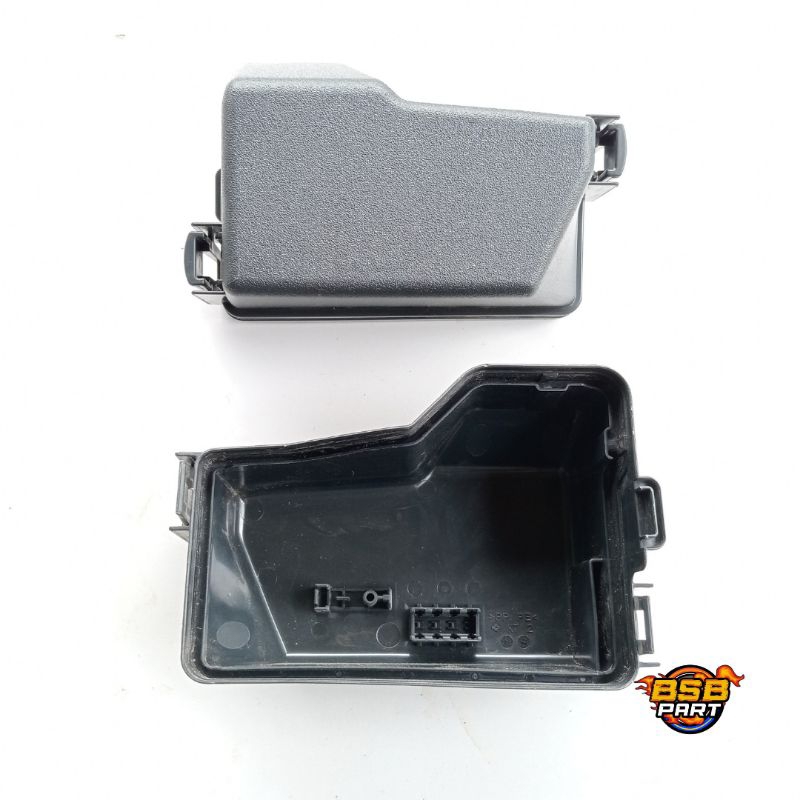 Tutup Cover Box Sekring Mobil Agya/ Ayla - Sigra/ Calya OEM