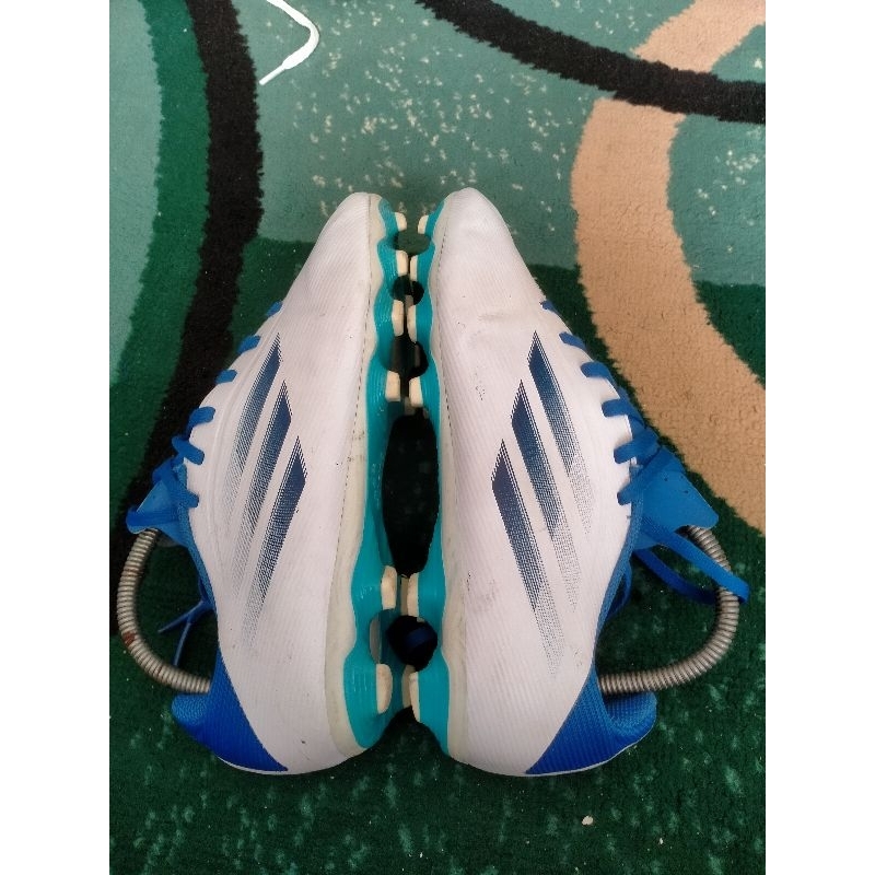 SEPATU BOLA ADIDAS NO 42 SECOND BEKAS ORIGINAL