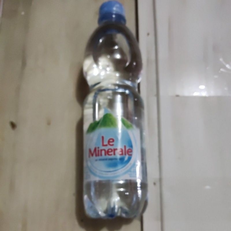 

Le Minerale 600ml per Botol