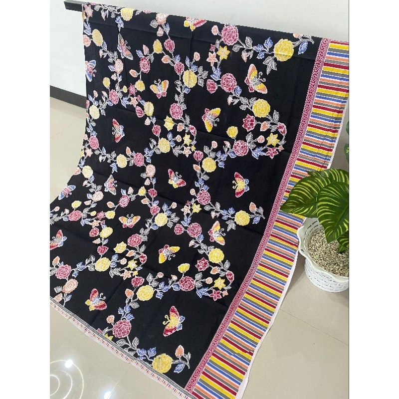 Kain batik solo jarik kembang rambat hitam