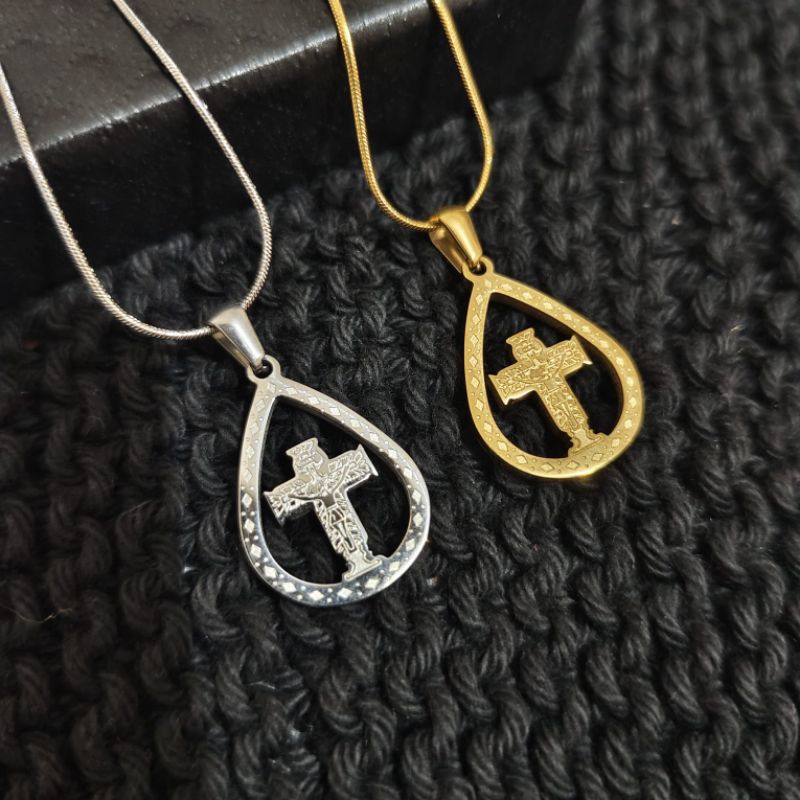SALE kalung salib ukir couple pria wanita anti karat keren