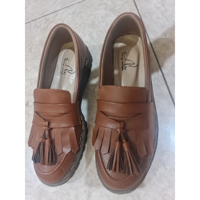 Sepatu Docmart Loafers Wanita - preloved