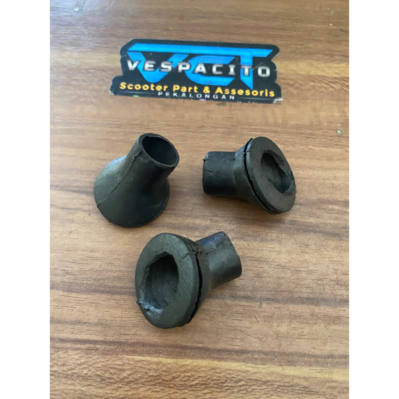 karet pelindung kabel body dan kabel gas vespa