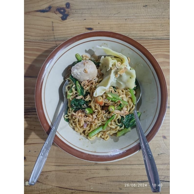 

INDOMIE GORENG VARIAN BAKSO SIOMAY