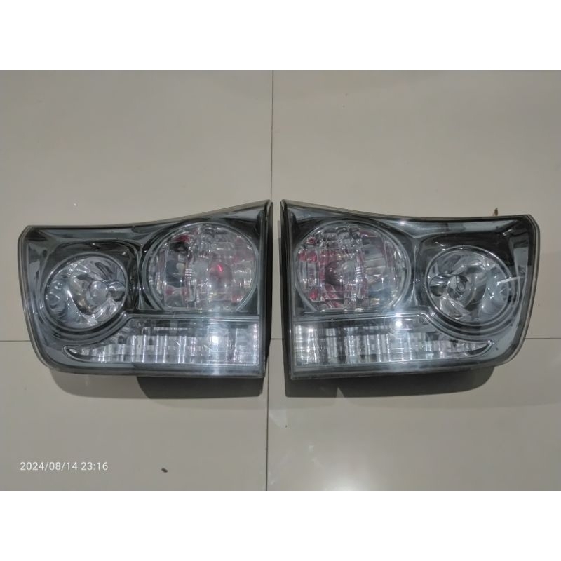 lampu stoplamp harrier lampu pintu belakang harrier original