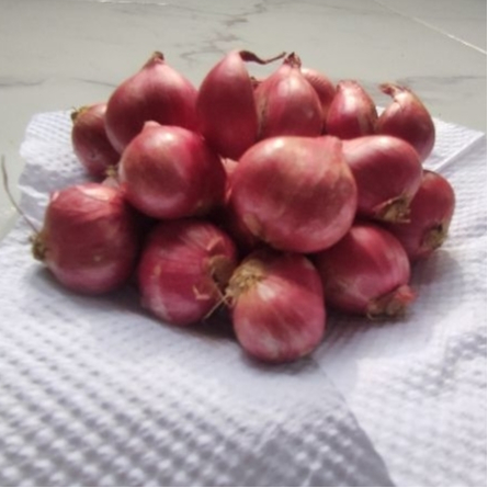 

[BISA COD] BAWANG MERAH 1 KG PROBOLINGGO UKURAN SEDANG/TANGGUNG
