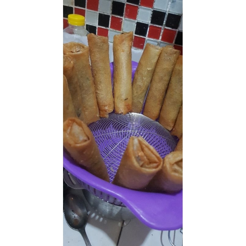 

Lumpia Goreng 15 Pcs (Special Homemade) dibuat setelah ada pemesanan