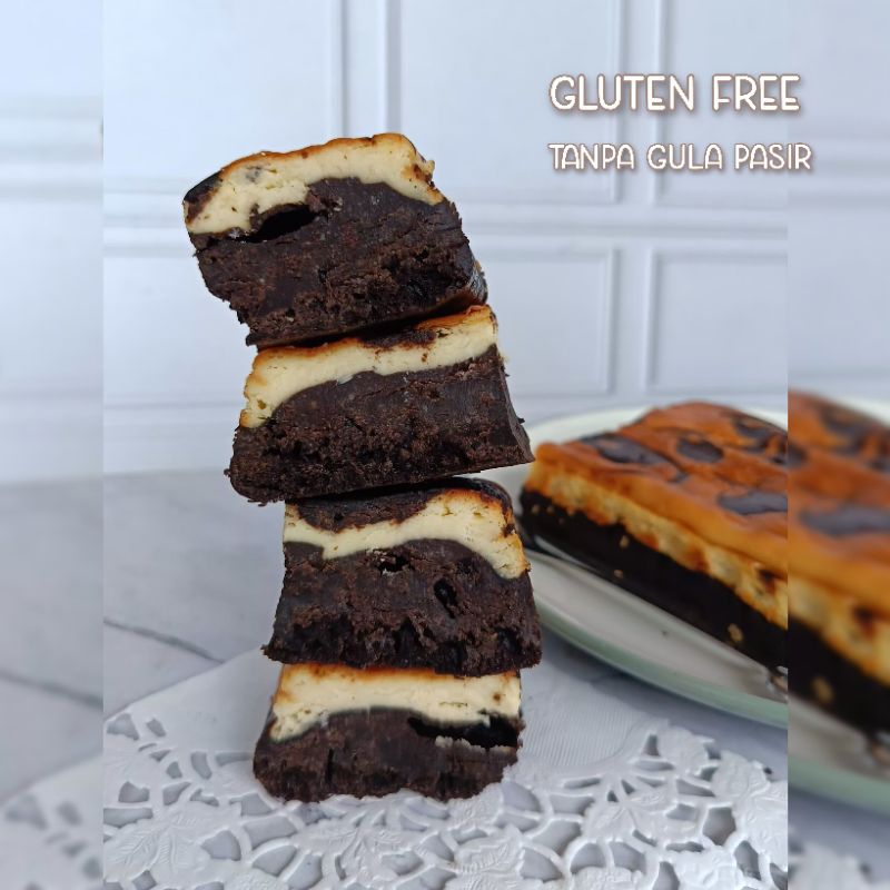 

FUDGY BROWNIES BURNTCHEESE CAKE (Gluten Free, White Sugar Free)
