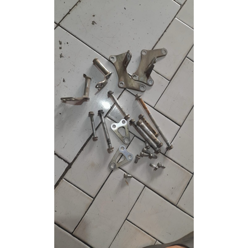 mounting mesin klx set lengkap baut