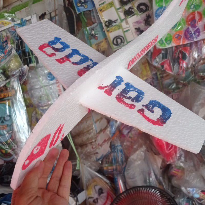 MAINAN PESAWAT GABUS