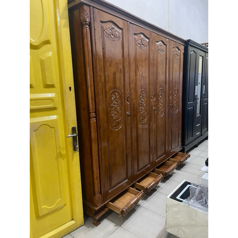 lemari Kayu Jati 4 Pintu Tipe Peluru