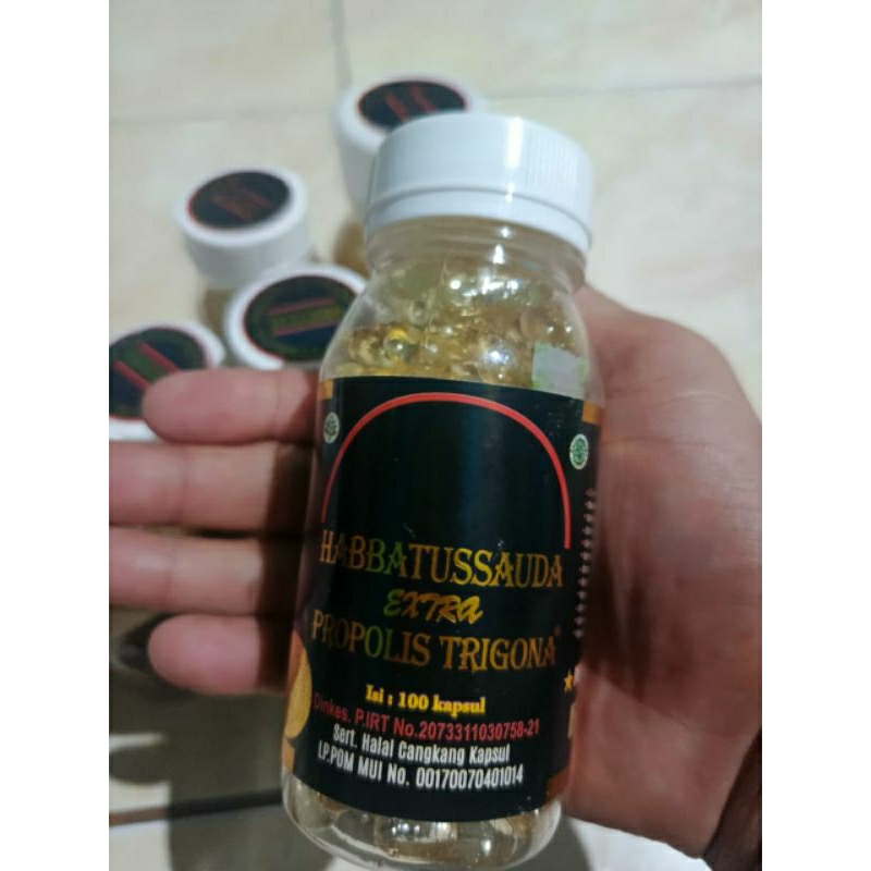 

Habbatussauda Extra Propolis Trigona 100 Kapsul