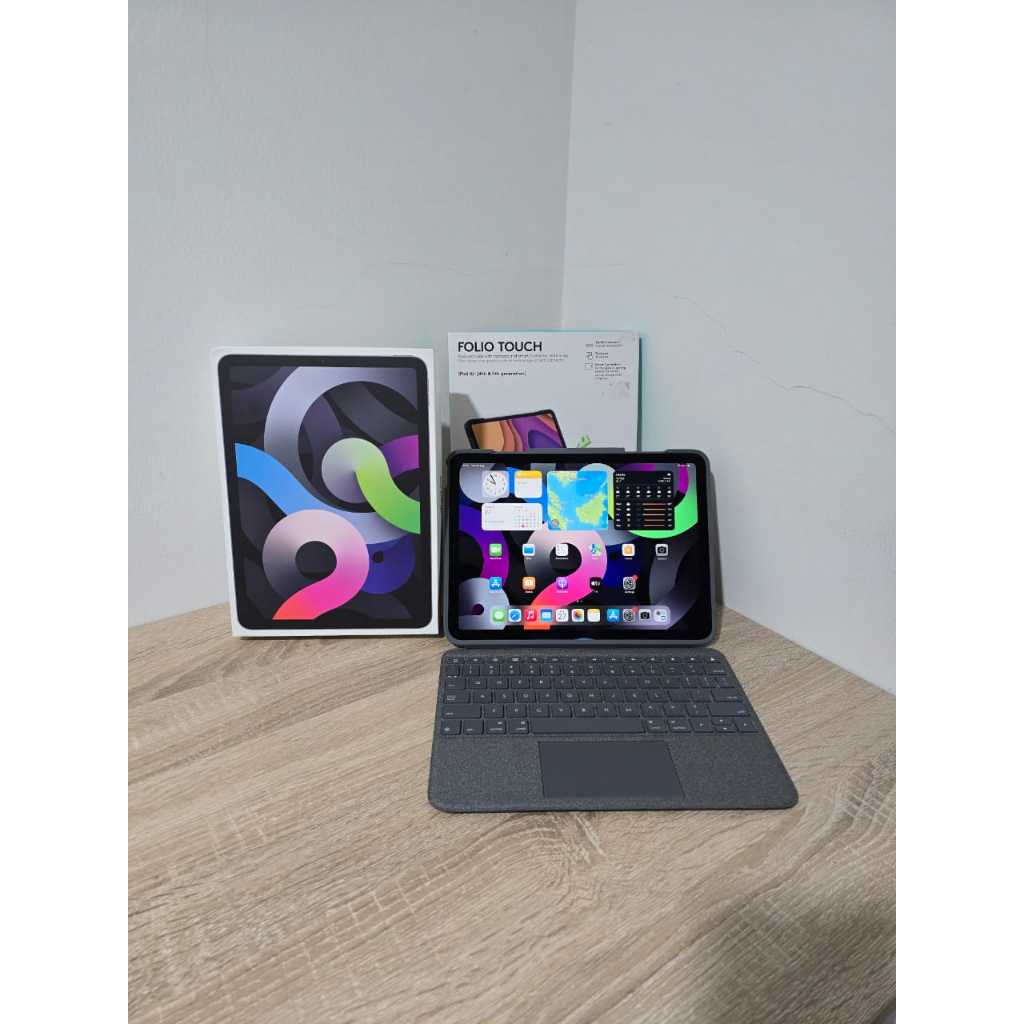 Apple iPad Air 4 2020 256GB 256 GB Wifi Only + Logitech Combo Touch