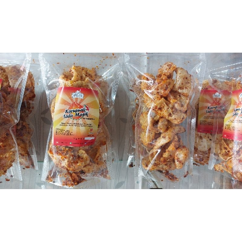 

Karupuk Lado Masik Khas Saniangbaka Kerupuk Balado Solok makanan Minangkabau
