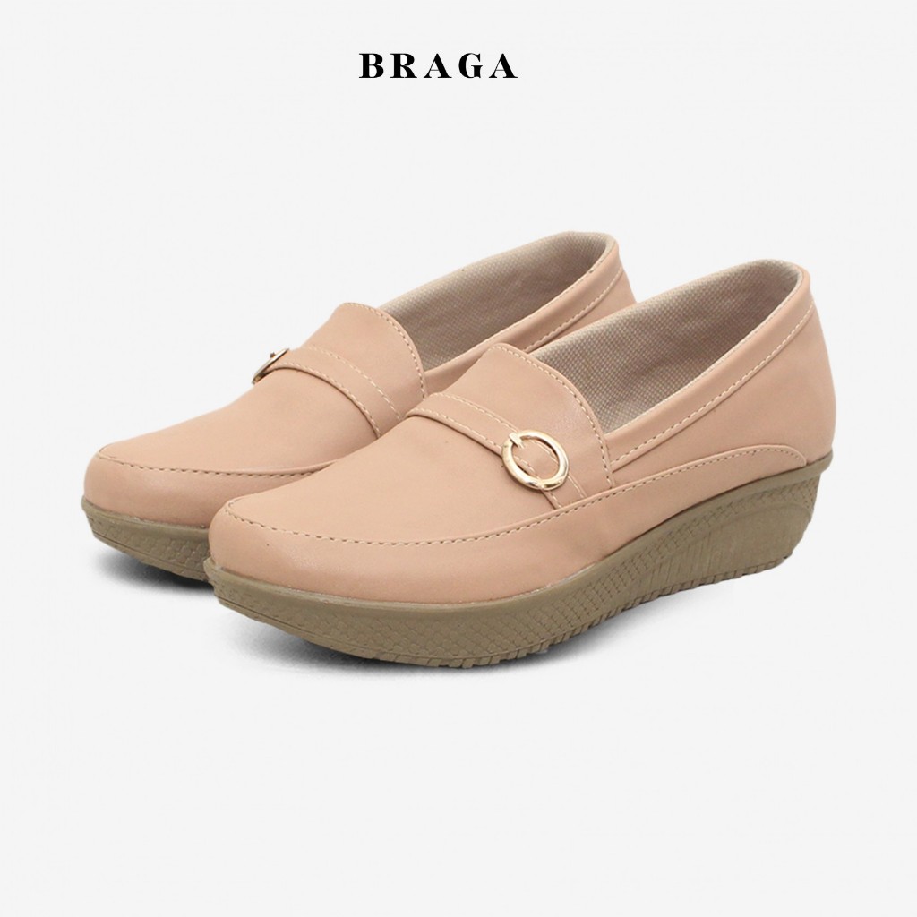 Braga Ichika B 3642 - Sepatu Wedges Wanita Slip On Kerja Kantor Casual Santai Warna Krem