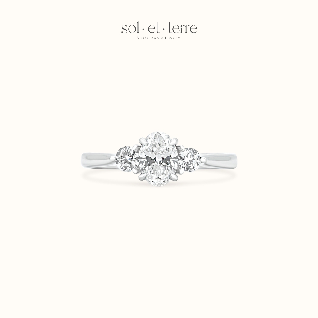 Sol et Terre - Oval Trilogy Engagement Ring - Cincin Tunangan - Cincin Wanita