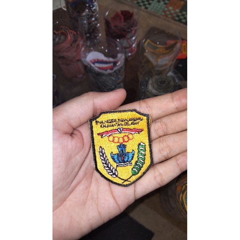 Lambang SMAN 5 Banjarbaru bordir