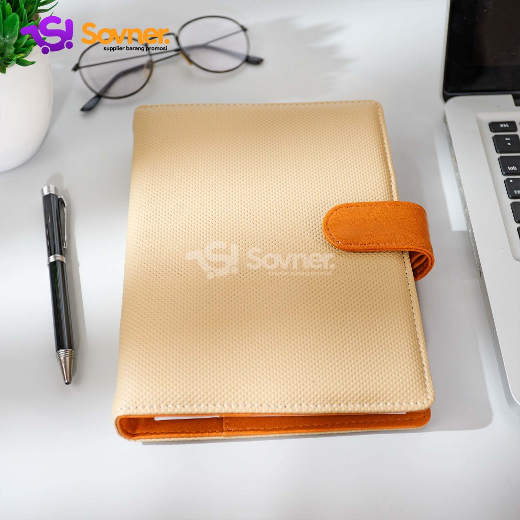 

Buku Agenda Catatan Kerja Meeting Planner NoteBook Notepad Diary Binder Cover Kulit A5 - COKELAT