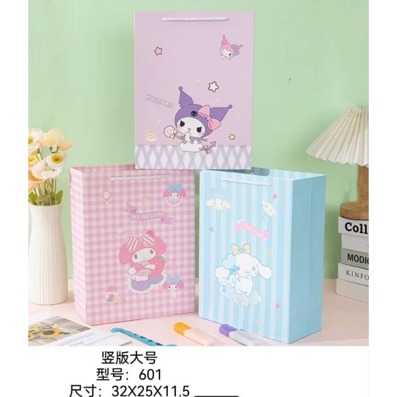 

tas kado/tas kertas/tas tali/paper bag fancy/tas kado/tas sourvenir