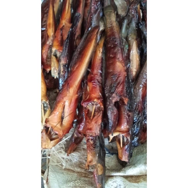 

Ikan Lele Asap buat Mangut dan Sambal Pecak